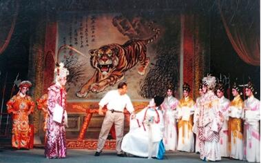 粵?。▍谴ɑ泟∧吓伤囆g(shù)）