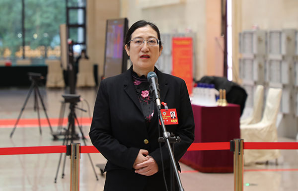 省政協(xié)委員、廣東外語外貿(mào)大學(xué)法學(xué)院副院長楊樺：促進(jìn)高校畢業(yè)生高質(zhì)量充分就業(yè)