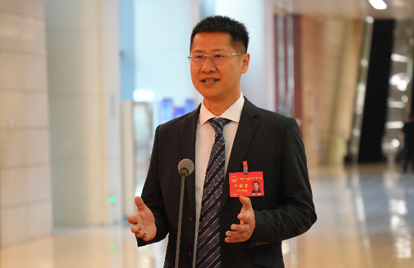 省人大代表、東莞先知大數(shù)據(jù)有限公司董事長兼首席科學(xué)家余旸：科技助力制造業(yè) 企業(yè)尋找出海通道