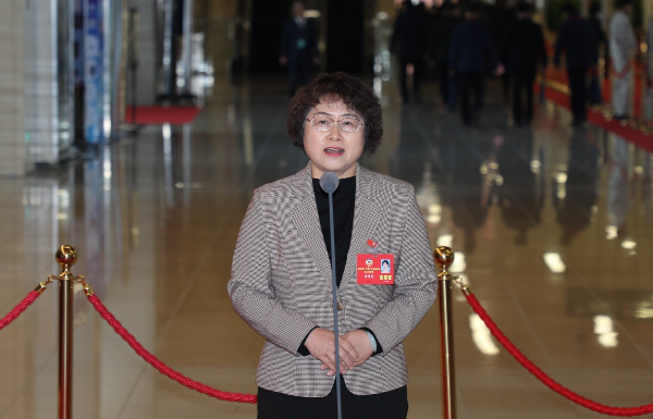 省政協(xié)委員，廣東工業(yè)大學(xué)黨委常委、統(tǒng)戰(zhàn)部部長李靖茂：重視并開展好體育大課間